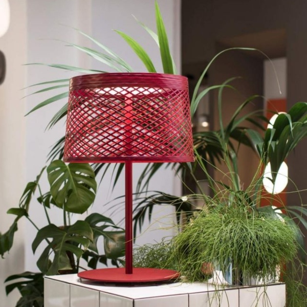 Twiggy Grid XL di Foscarini, finitura Carminio, ambientazione.