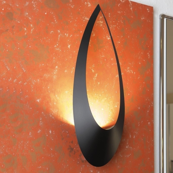 Blum parete di Lumencenter nella finitura matte black