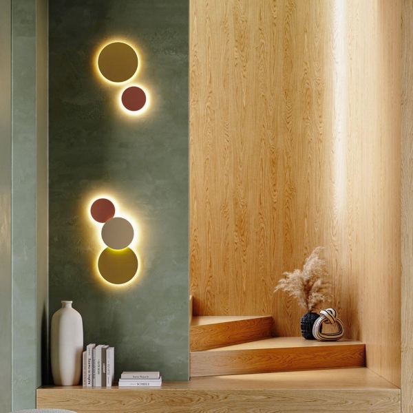 Brawall parete di Lumencenter nelle varie misure e nelle finiture white FT, painted gold e painted bronze, ambientate.
