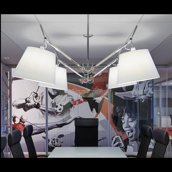 Lampada da sospensione Tolomeo Basculante 2 Bracci di Artemide in alluminio. Solo struttura. Senza diffusori.