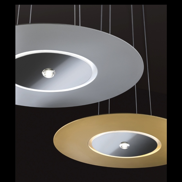 Passepartout55 sopratavolo sopensione di Cini&Nils nelle finiture oro opaco-argento opaco e inox specchio.