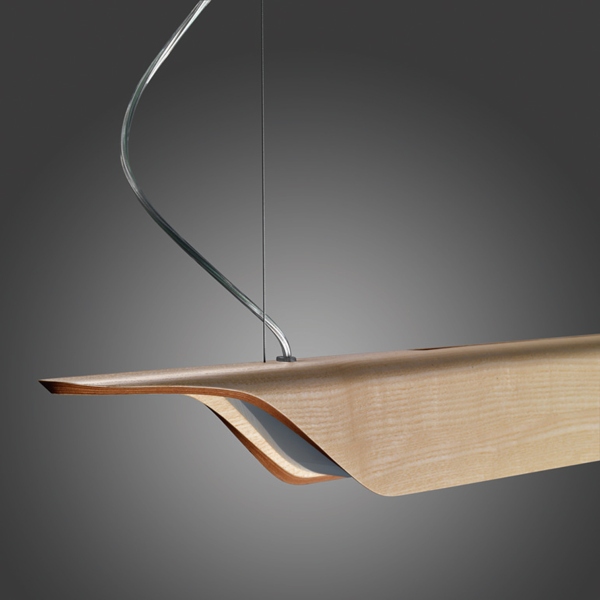 Troag media LED sospensione di Foscarini, dettaglio finitura legno di frassino naturale.