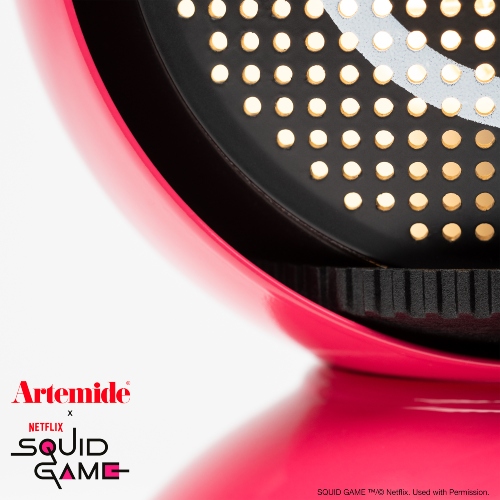 Lampada da tavolo Eclisse Squid Game Guard di Artemide.