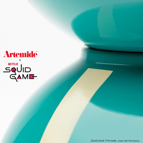 Lampada da tavolo Eclisse Squid Game Players di Artemide. Dettaglio zip.