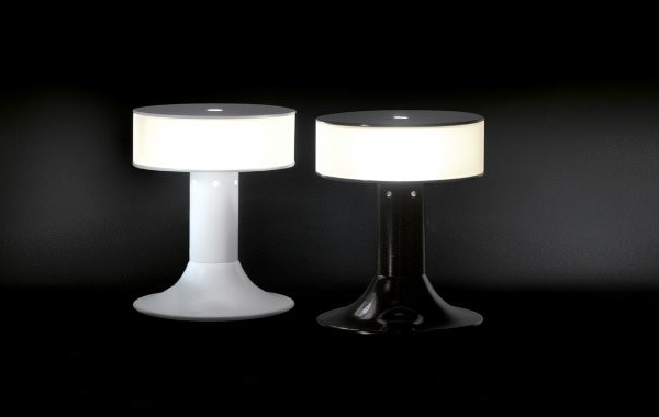 Diametro tavolo nei colori bianco opaco e nero lucido