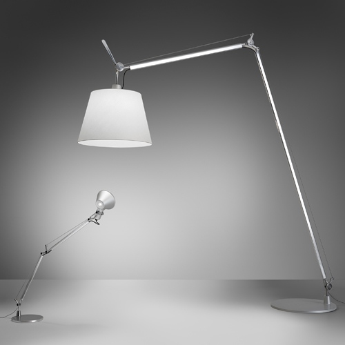 Lampada da terra Tolomeo maxi di Artemide in alluminio, pvc