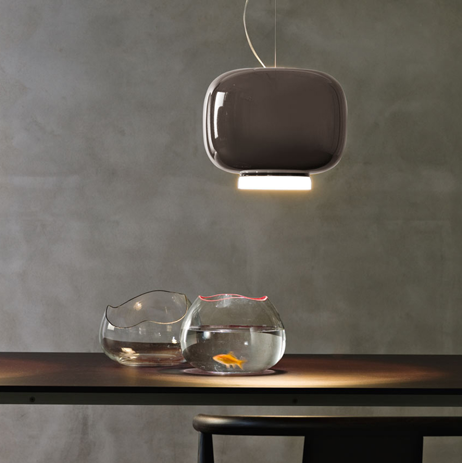 Lampada da sospensione Chouchin 3 di Foscarini, nella finitura grigio