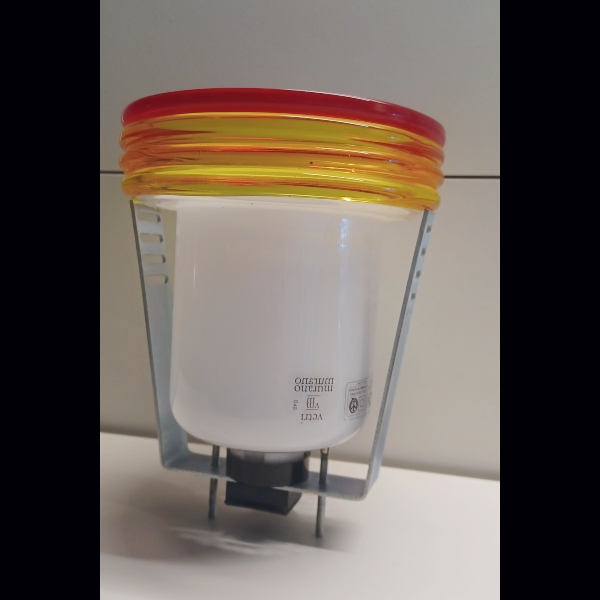 Faro incasso Leucos bianco bordo giallo e rosso